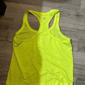 Lululemon tank